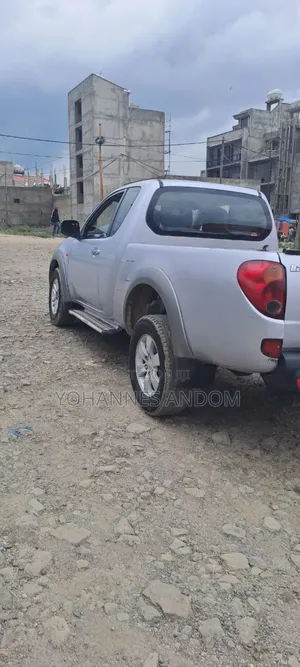 Mitsubishi L200 Club Cab 2.5 136hp 4WD 2007 Silver