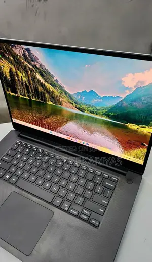 New Laptop Dell XPS 15 16GB Intel Core i7 SSD 512GB