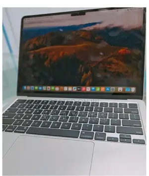 New Laptop Apple MacBook Air 2024 M3 13-Inch 8GB Apple M3 SSD 256GB