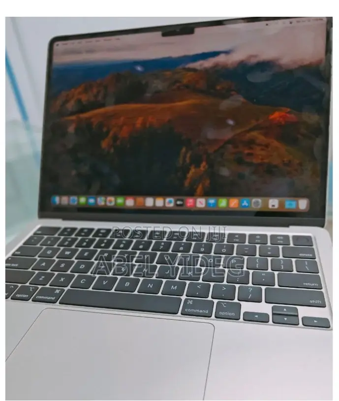 New Laptop Apple MacBook Air 2024 M3 13-Inch 8GB Apple M3 SSD 256GB