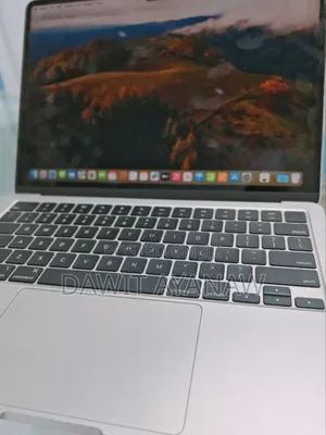 New Laptop Apple MacBook Air 2024 M3 13-Inch 8GB Apple M3 SSD 256GB