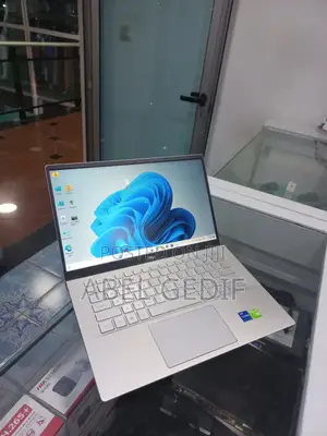 New Laptop Dell Inspiron 14 16GB Intel Core I7 SSD 1T