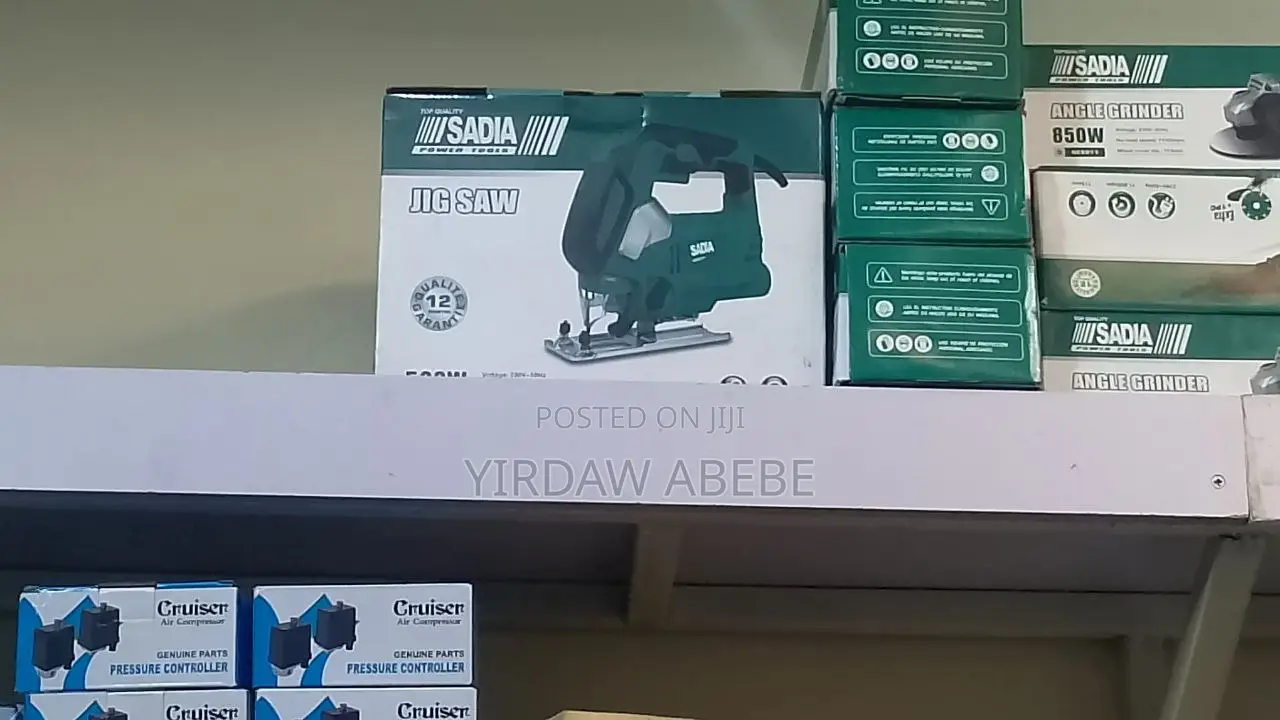 Jigsaw Machine