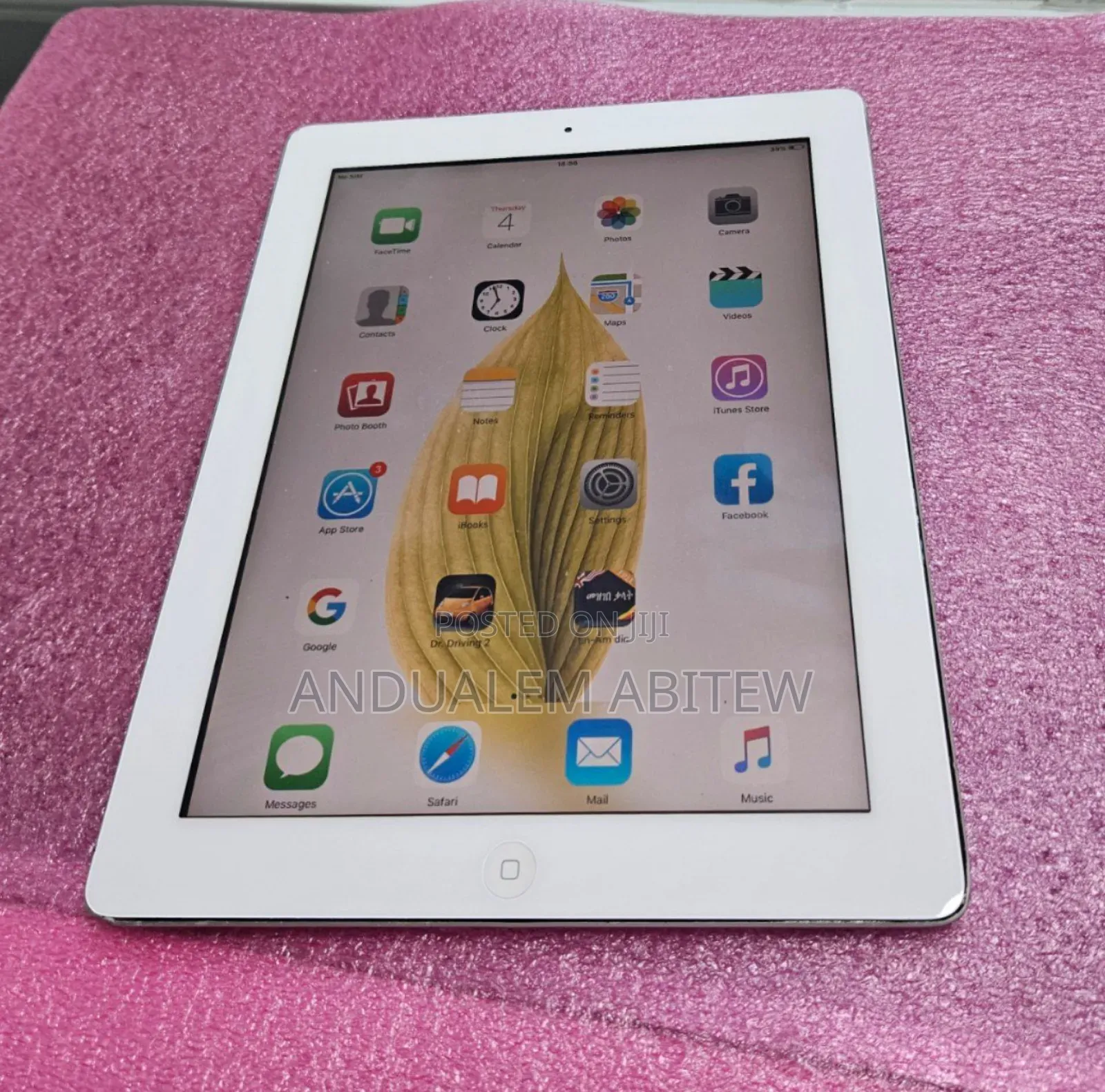 Apple iPad 2 Wi-Fi 64 GB Silver