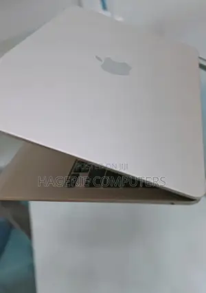 New Laptop Apple MacBook Air 2024 M3 13-Inch 8GB Apple M3 SSD 256GB