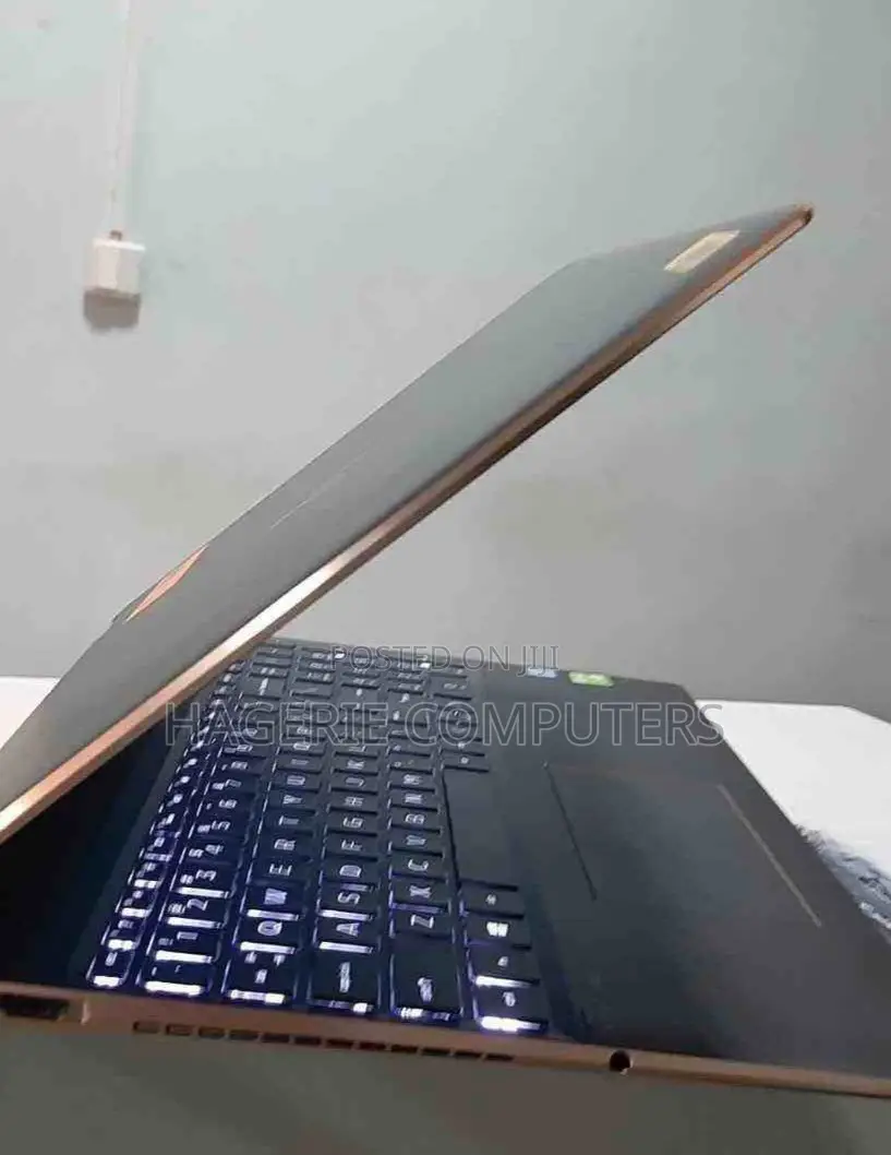 New Laptop HP Spectre X360 16GB Intel Core I7 SSD 512GB