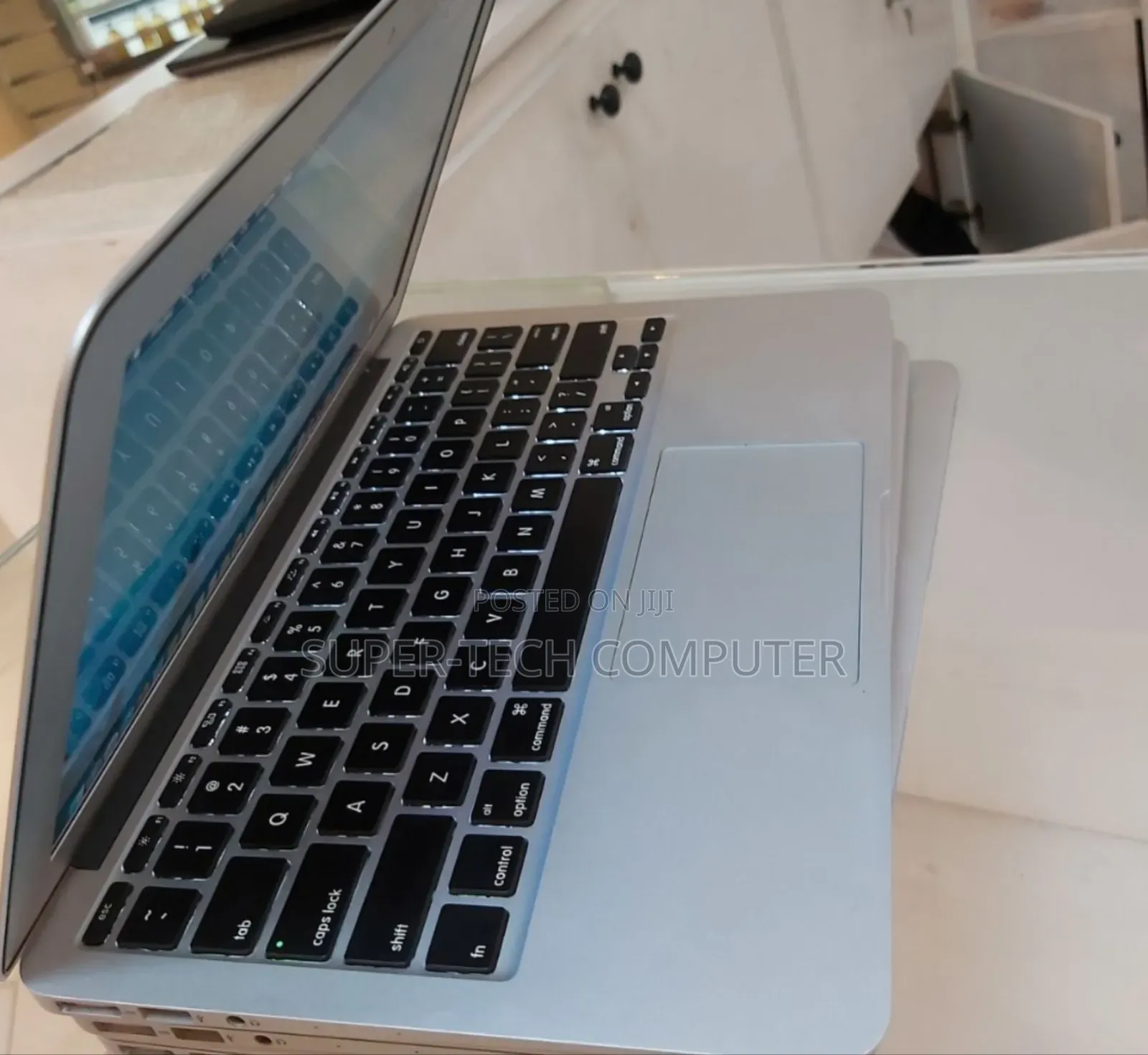 New Laptop Apple MacBook Air 2015 4GB Intel Core I5 SSD 128GB