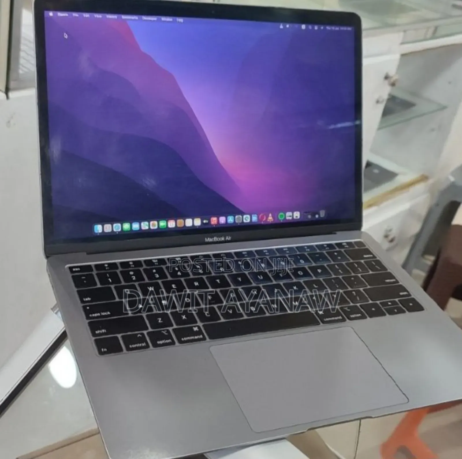 New Laptop Apple MacBook Air 2019 8GB Intel Core I5 SSD 256GB
