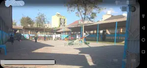 የሚሸጥ ትምህርት ቤት