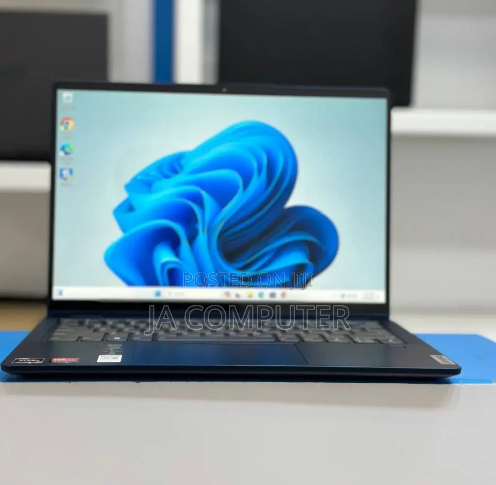 New Laptop Lenovo Flex 5 16GB AMD Ryzen 7 SSD 512GB