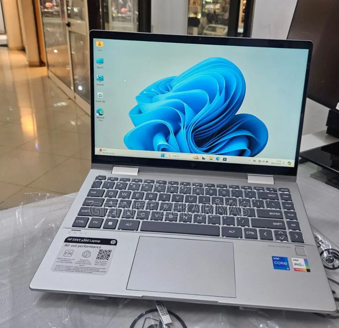 New Laptop HP Envy X360 8GB Intel Core I5 SSD 512GB
