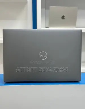 New Laptop Dell Precision 15 3520 32GB Intel Core I7 SSD 512GB