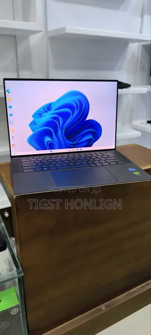 New Laptop Dell XPS 15 32GB Intel Core I7 SSD 1T