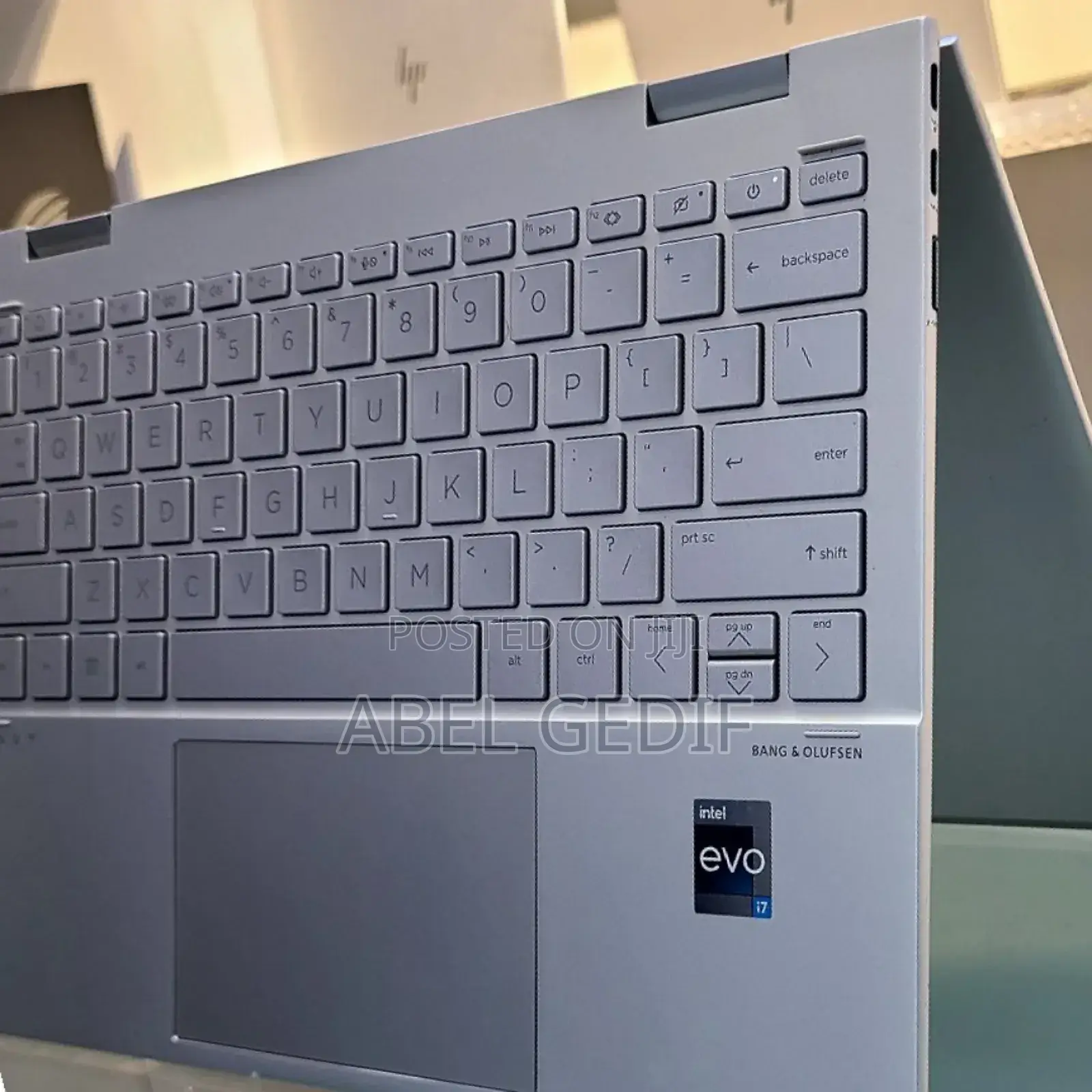 New Laptop HP Envy X360 8GB Intel Core I7 SSD 1T