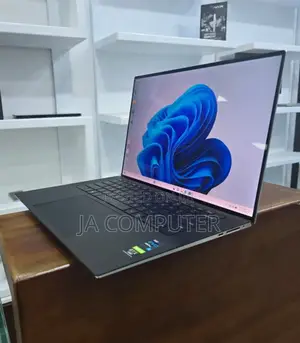 New Laptop Dell XPS 15 32GB Intel Core I7 SSD 1T