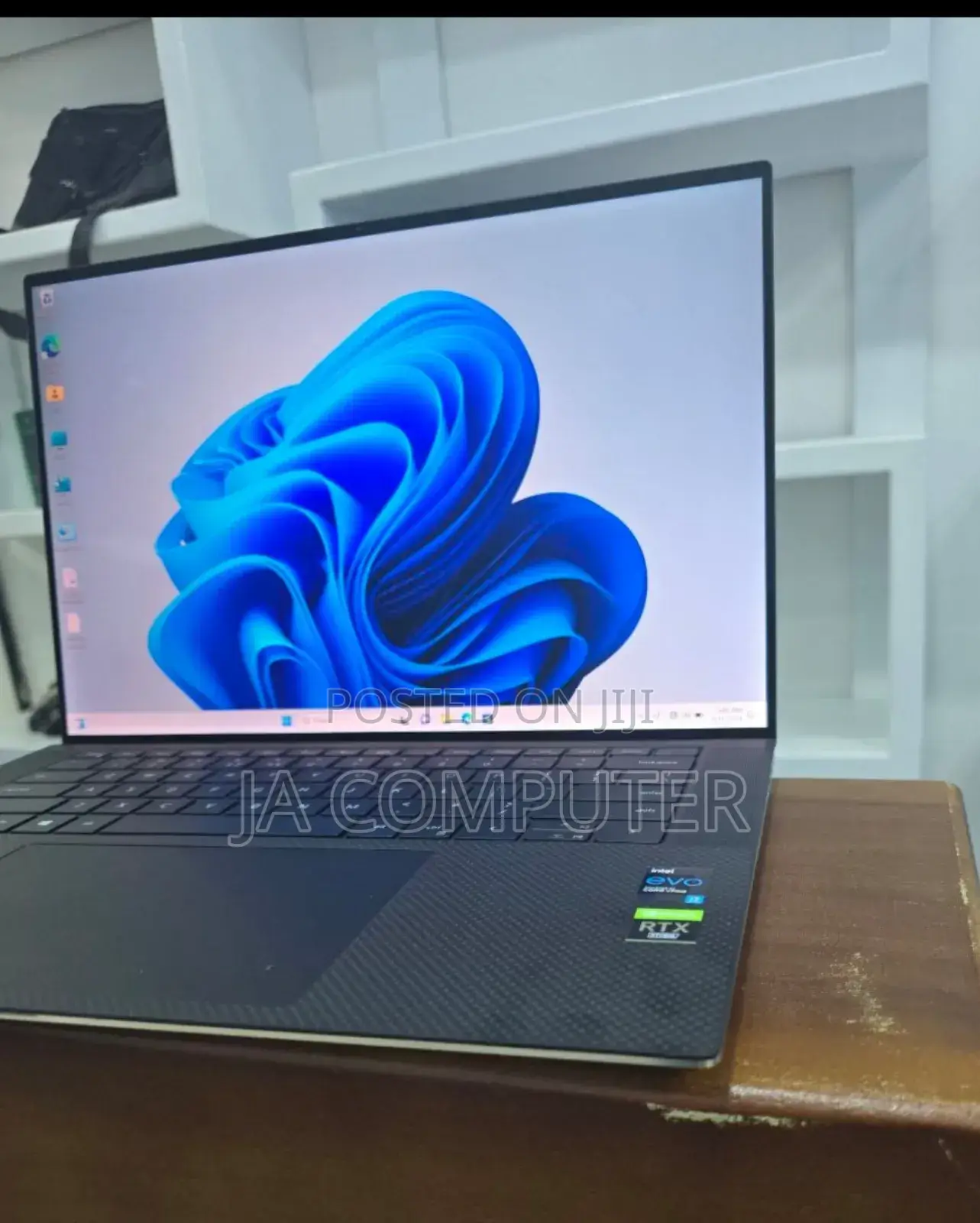 New Laptop Dell XPS 15 32GB Intel Core I7 SSD 1T