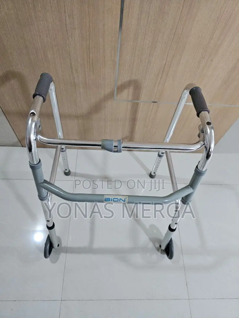 Walker/Waker/Walker+Walking Frame With Roller (Walking Aid)