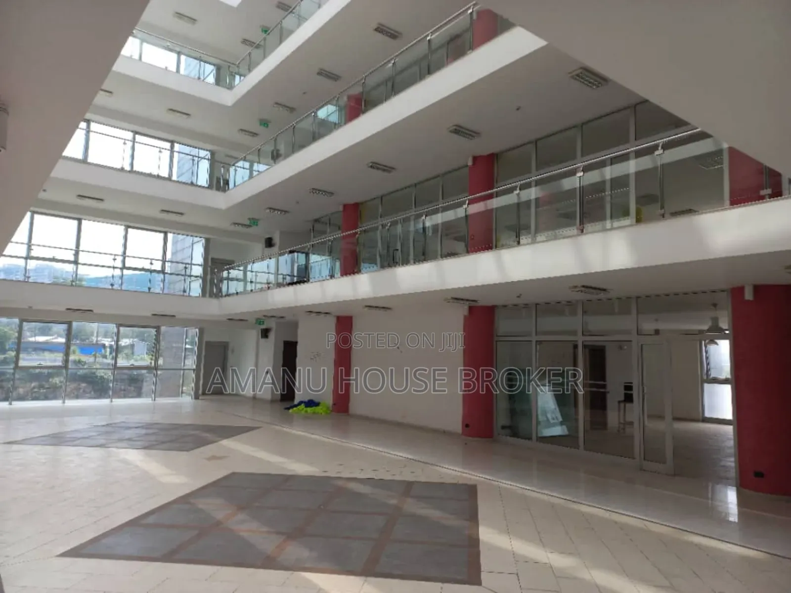 Building Fo Rent Beautiful for 1,000 People Of