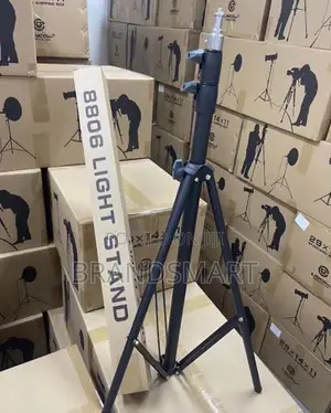 Light Stand Adjustable Tripod High Quality (2M በማከፋፈያ ዋጋ)