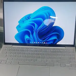 New Laptop HP Envy 13 8GB Intel Core I7 SSD 1T