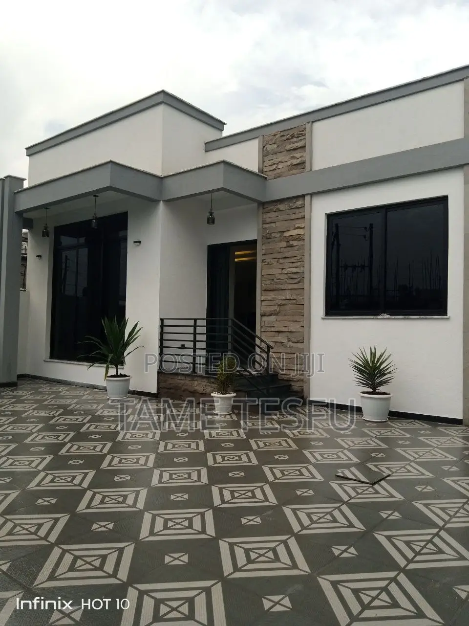 Furnished 4bdrm House in Jakiros, Bole for sale