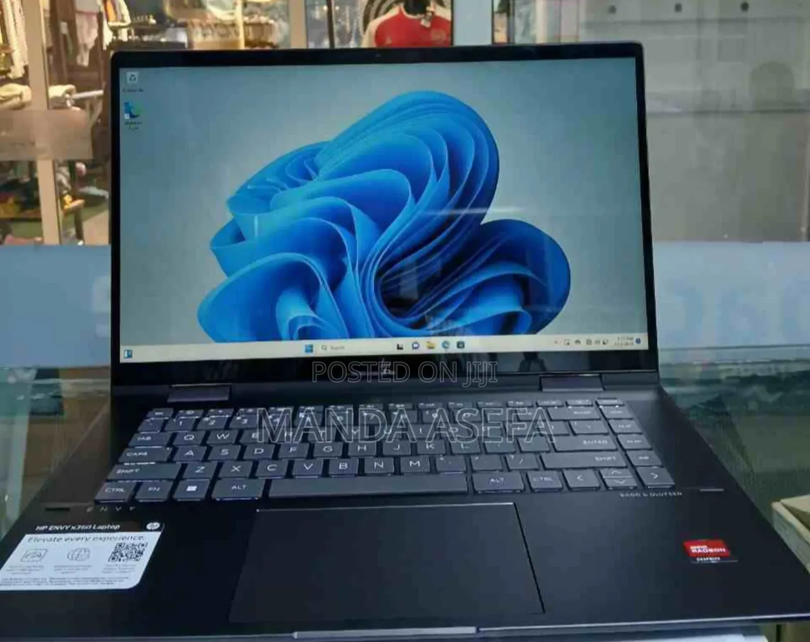 New Laptop HP Envy X360 8GB AMD Ryzen 5 SSD 512GB