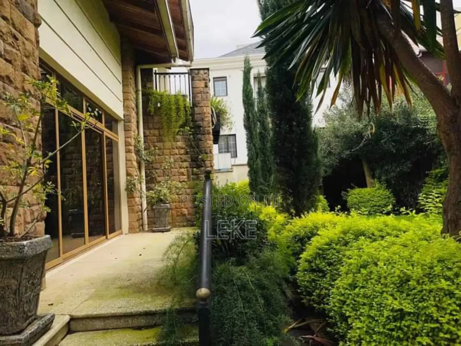 Furnished 3bdrm House in Bole for rent