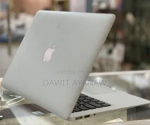 New Laptop Apple MacBook Air 2013 4GB Intel Core I5 SSD 128GB