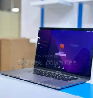 New Laptop Apple MacBook Pro 2015 16GB Intel Core i7 SSD 512GB