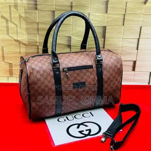 Duffle Bag ( Gucci )