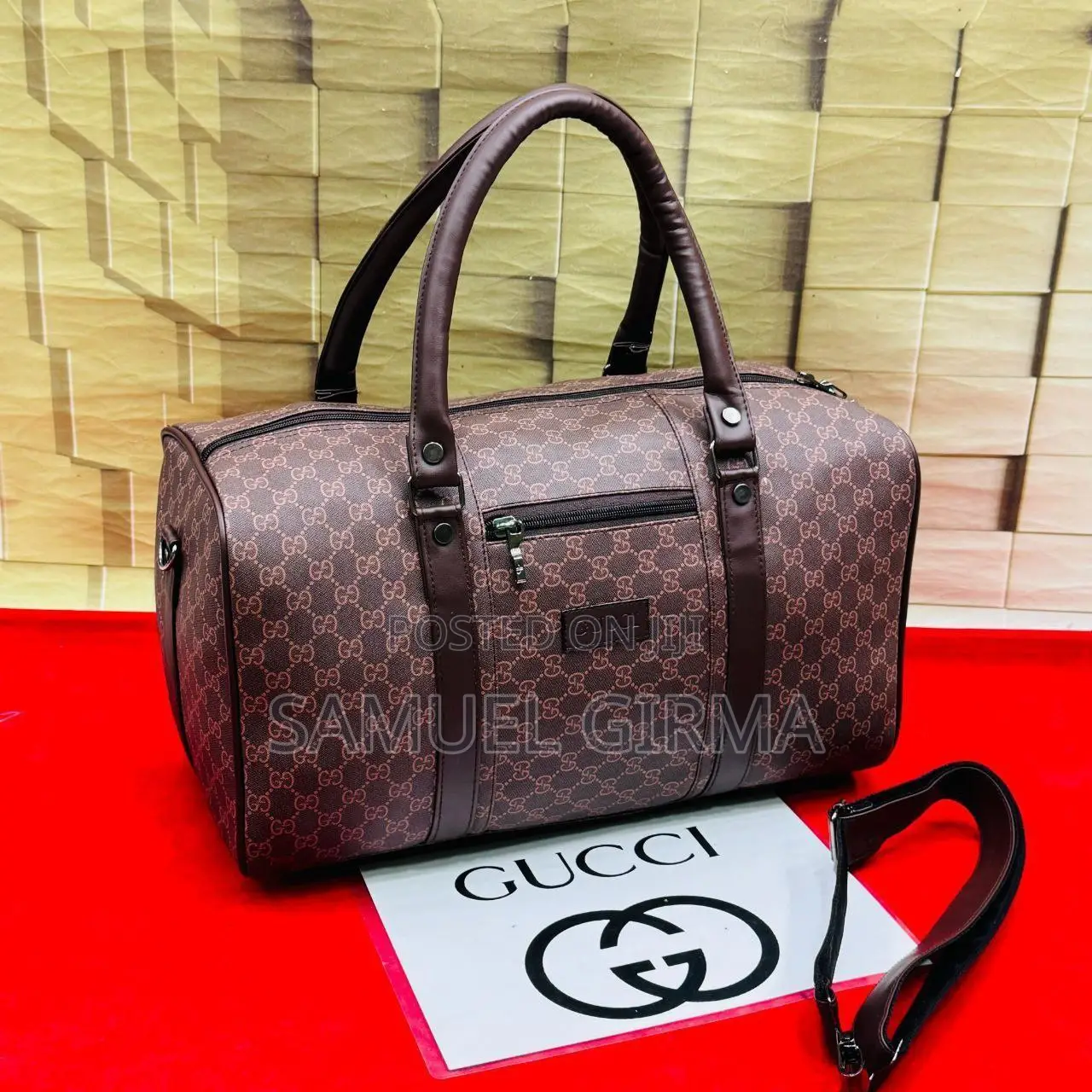 Duffle Bag ( Gucci )