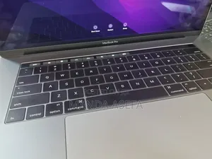 New Laptop Apple MacBook Pro 2017 16GB Intel Core I7 SSD 1T