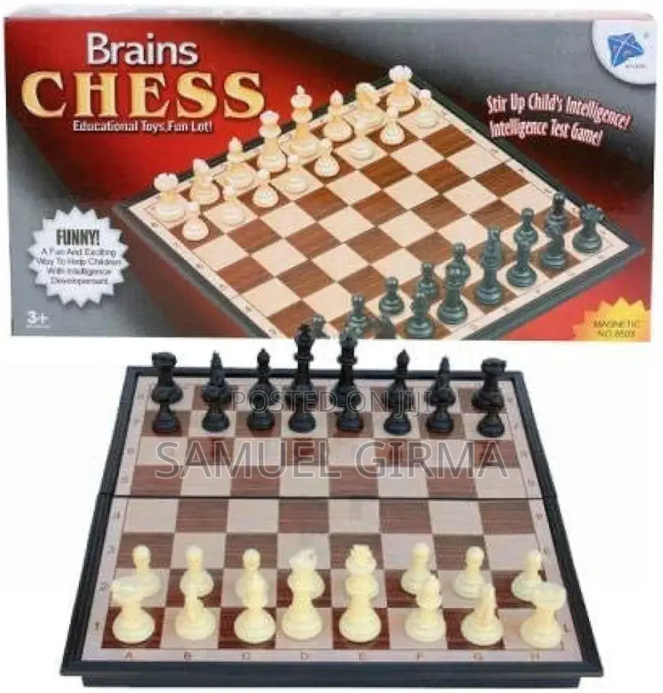 Foldable Chess: Your Pocket-sized Strategy