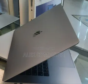 New Laptop Apple MacBook Air 2019 8GB Intel Core I5 SSD 256GB