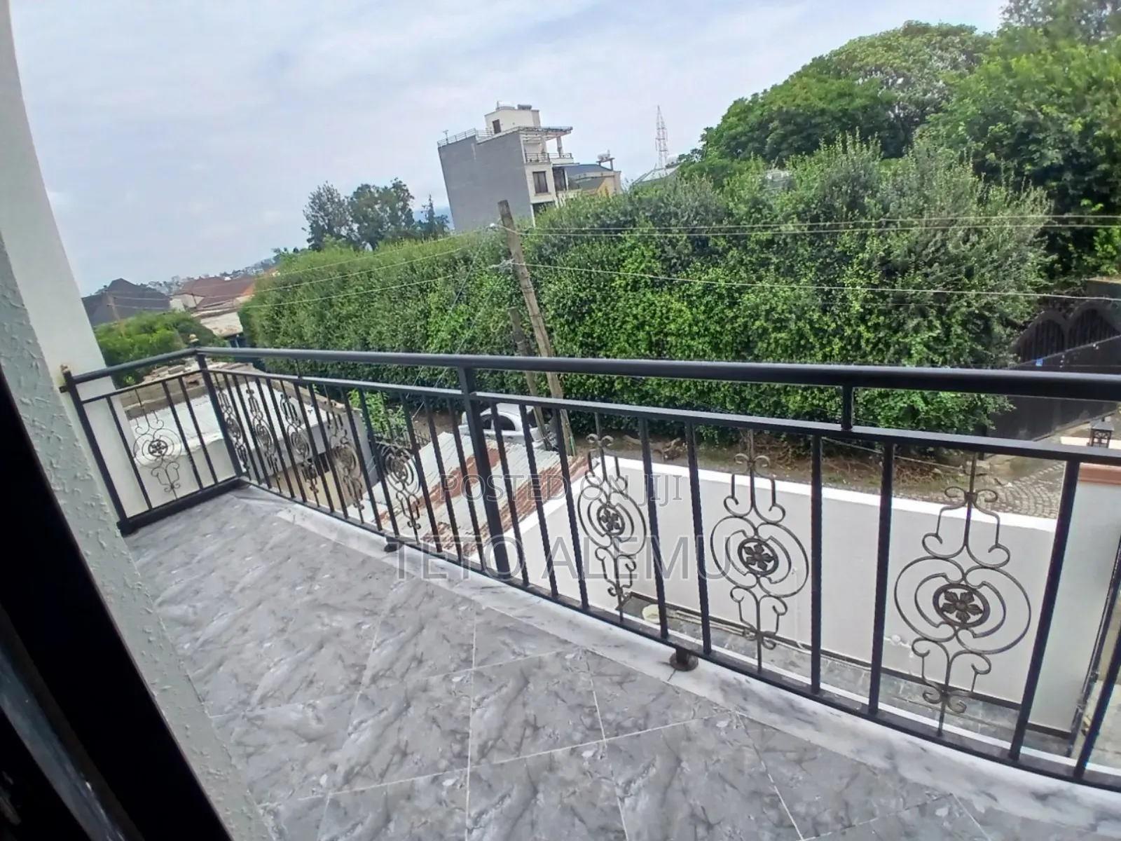 6bdrm House in የሚሸጥ ቤት ላፍቶ ሚካኤል, Kolfe Keranio for sale