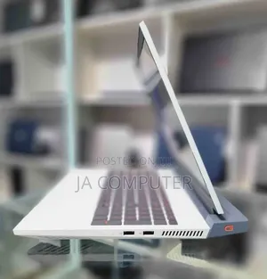 New Laptop Dell G15 5511 16GB AMD Ryzen 7 SSD 512GB