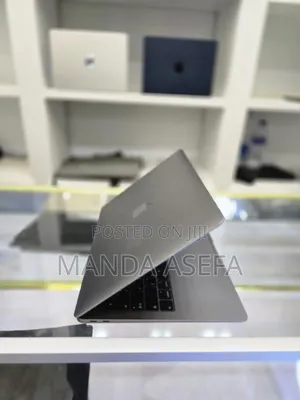 New Laptop Apple MacBook Air 2019 16GB Intel Core I5 SSD 256GB