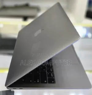 New Laptop Apple MacBook Air 2019 16GB Intel Core I5 SSD 256GB