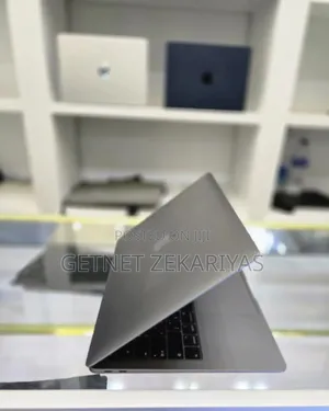 New Laptop Apple MacBook Air 2019 16GB Intel Core I5 SSD 256GB