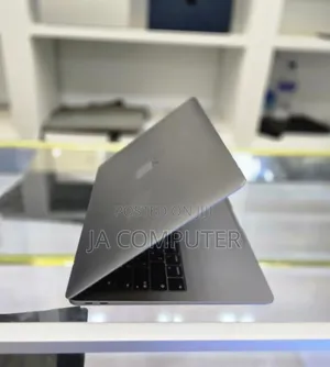 New Laptop Apple MacBook Air 2019 8GB Intel Core I5 SSD 256GB