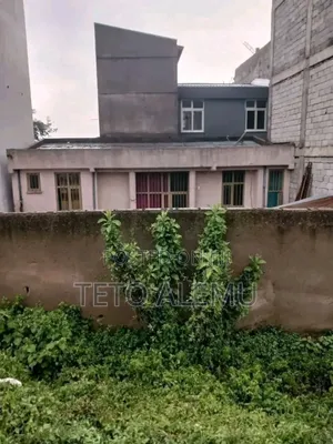 የሚሸጥ ሰርቪስ ቤት አያት 175 ካሬ ዋጋ 14ሚሊዮን ብር