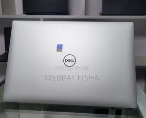 New Laptop Dell Precision 15 3520 16GB Intel Core I7 SSD 512GB