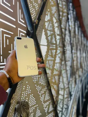 Apple iPhone 7 Plus 32 GB Gold