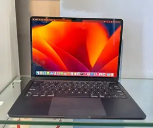 New Laptop Apple MacBook Air 2022 M2 8GB Apple M2 SSD 256GB