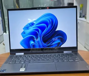 New Laptop Lenovo Yoga 710 16GB Intel Core I7 SSD 512GB