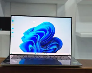 New Laptop Dell XPS 15 32GB Intel Core I9 SSD 2T