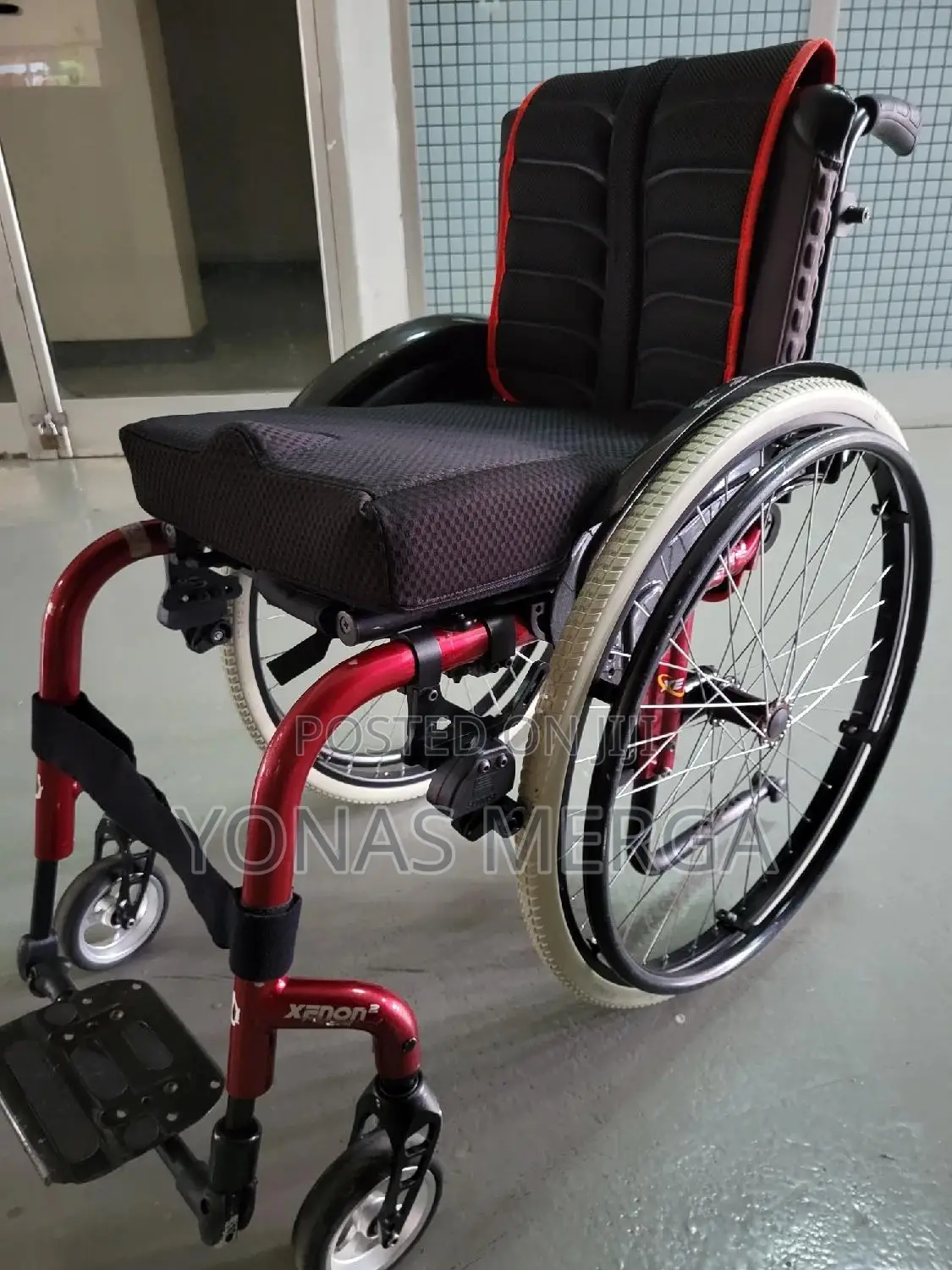Europeanstandardwheelchair_ዊልቼር, Easy to Store/Sod Tires