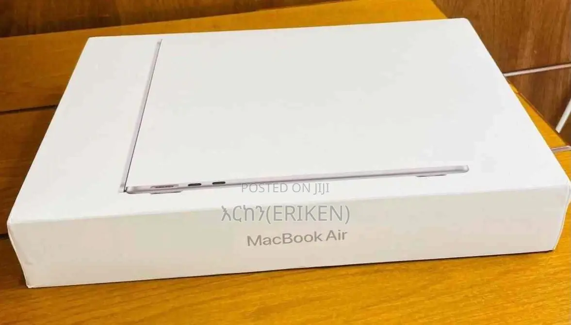 New Laptop Apple MacBook Air 2022 M2 8GB Apple M2 SSD 256GB