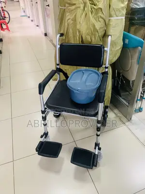 Commode Wheelchair With Removable Air Tight Pot