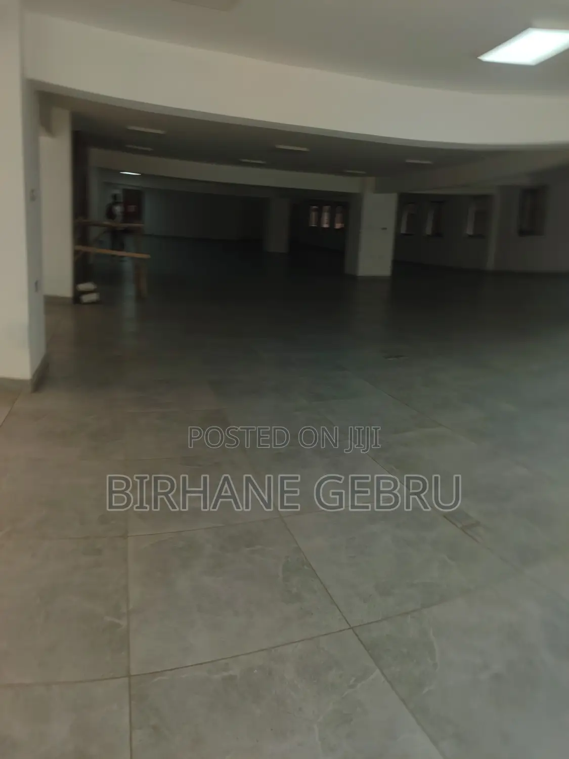 1st Apartiment Rent for Business